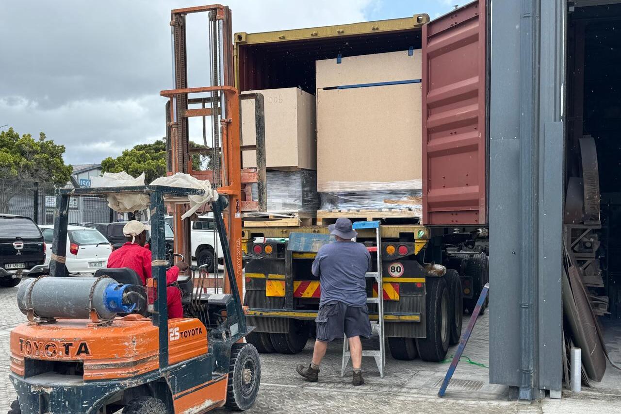 Final Kiln Shipment for 2025 Heads to Australia